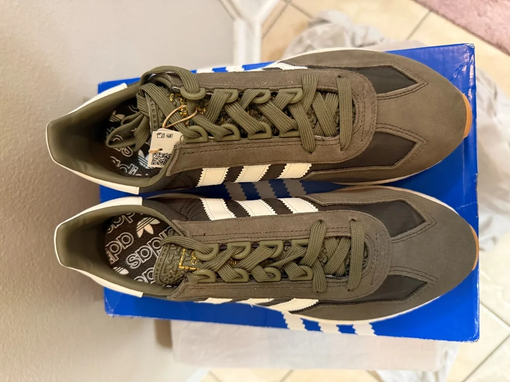 Adidas Retropy E5  Men's size 9
